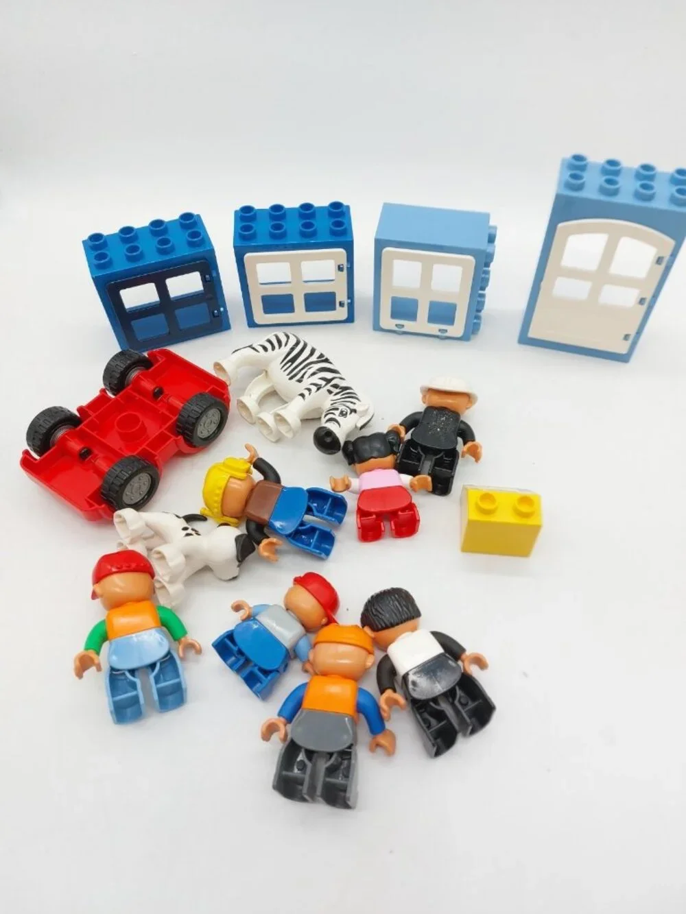 Lego Duplo Men Woman Dog Blocks Lot Of 15